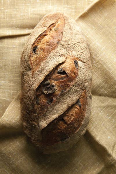 httpswww.saveur.comsitessaveur.comfilesimport2012images2012-047-SAV147-Loaves11-400&#215;600.jpg