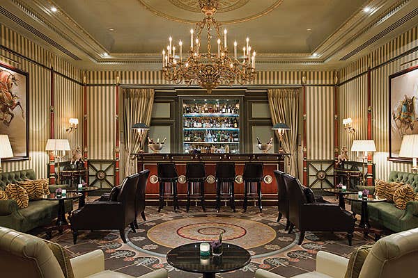 httpswww.saveur.comsitessaveur.comfilesimport2012images2012-077-Shangri-La-Le-Bar-600.jpg