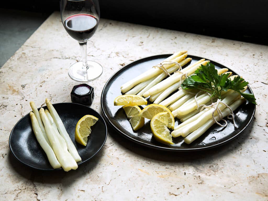 WHITE ASPARAGUS