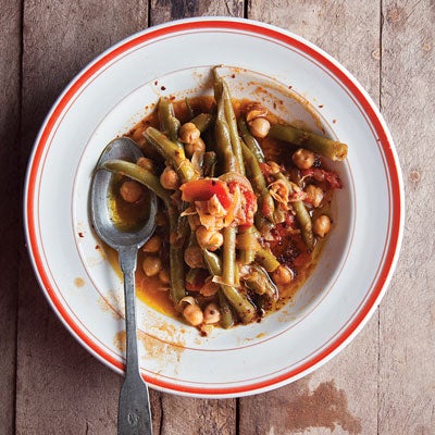 Lebanese-Style Green Beans with Chickpeas in Olive Oil (Loubieh wa Hommus bi Ziet)