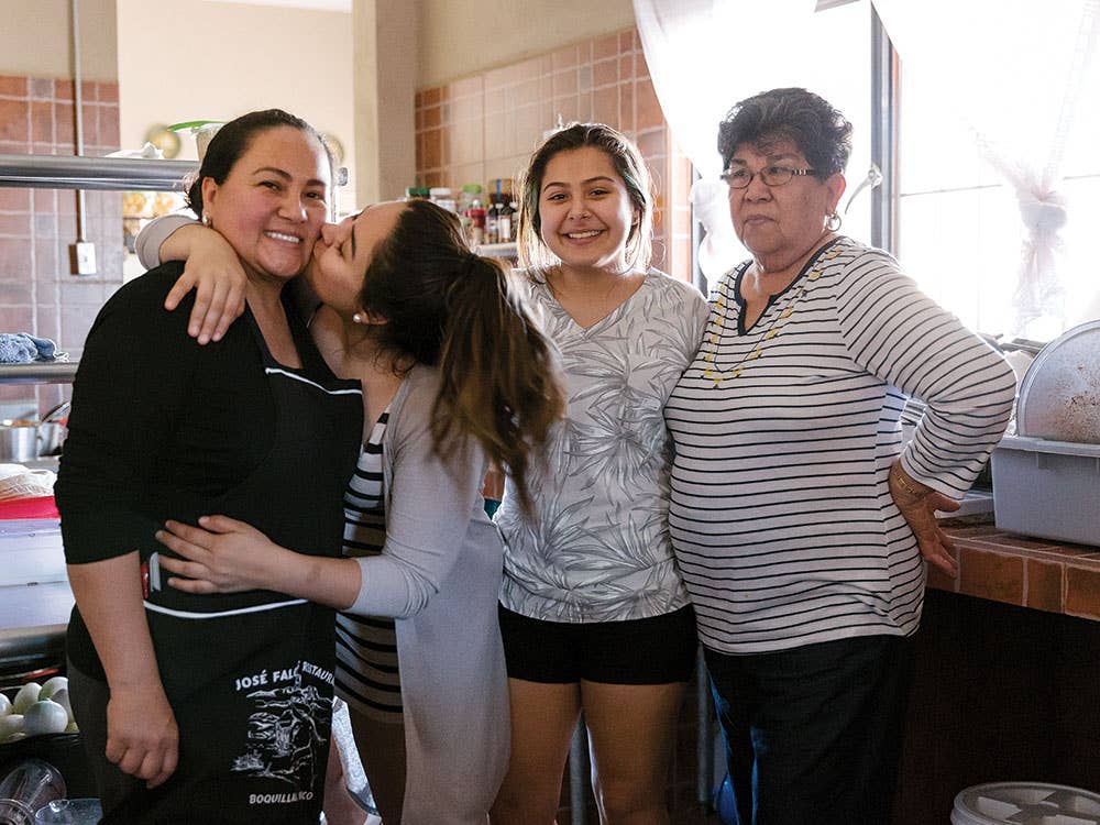 Lilia and her daughters