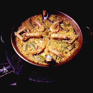 httpswww.saveur.comsitessaveur.comfilesimport2009images2009-04626-13_shellfish_paella_300.jpg