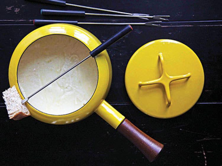 httpswww.saveur.comsitessaveur.comfilesimages201602fondue_750x560.jpg
