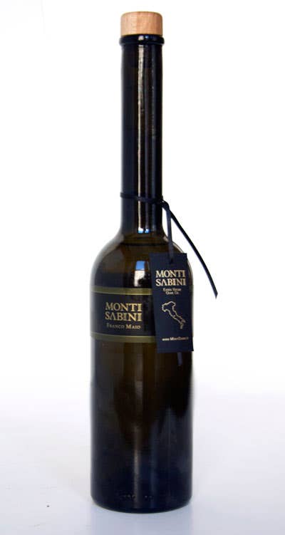 httpswww.saveur.comsitessaveur.comfilesimport2010images2010-04634-OliveOilBottles3-400.jpg