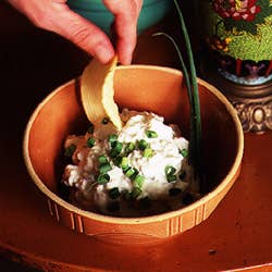 httpswww.saveur.comsitessaveur.comfilesimport2007images2007-12125-31_maytag_blue_cheese_dip_250.jpg