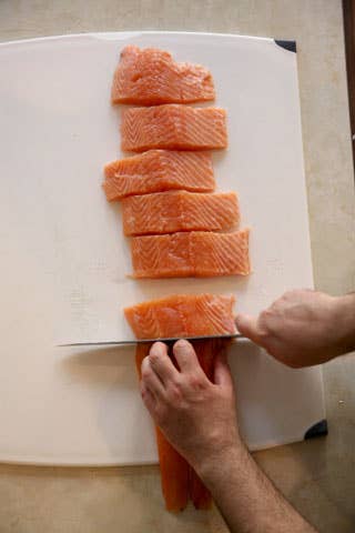 httpswww.saveur.comsitessaveur.comfilesimport2008images2008-05634-112_how_to_filet_a_salmon_7_480.jpg