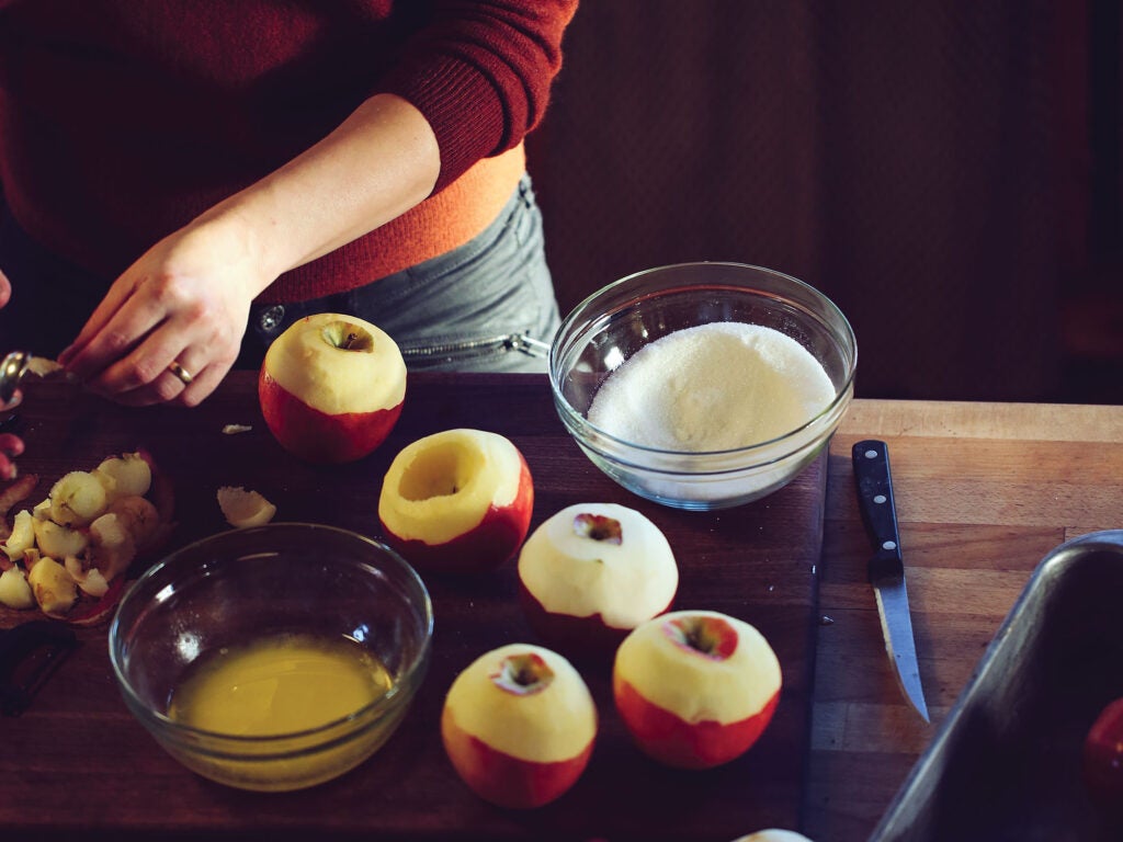 cinnamon caramel roasted apples