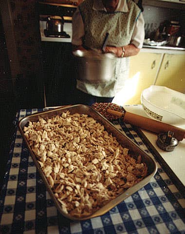 httpswww.saveur.comsitessaveur.comfilesimport2007images2007-1254_vermont-chicken-pie_1.jpg