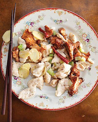 Jiyou Jun Chao Ji (Chicken Stir-Fry with Chanterelles)