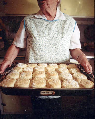 httpswww.saveur.comsitessaveur.comfilesimport2007images2007-1254_Finishchicpie_9.jpg