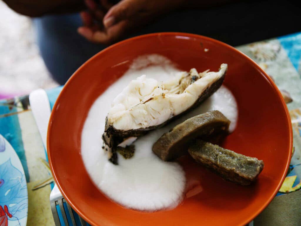 a plate of taro served with mitihue