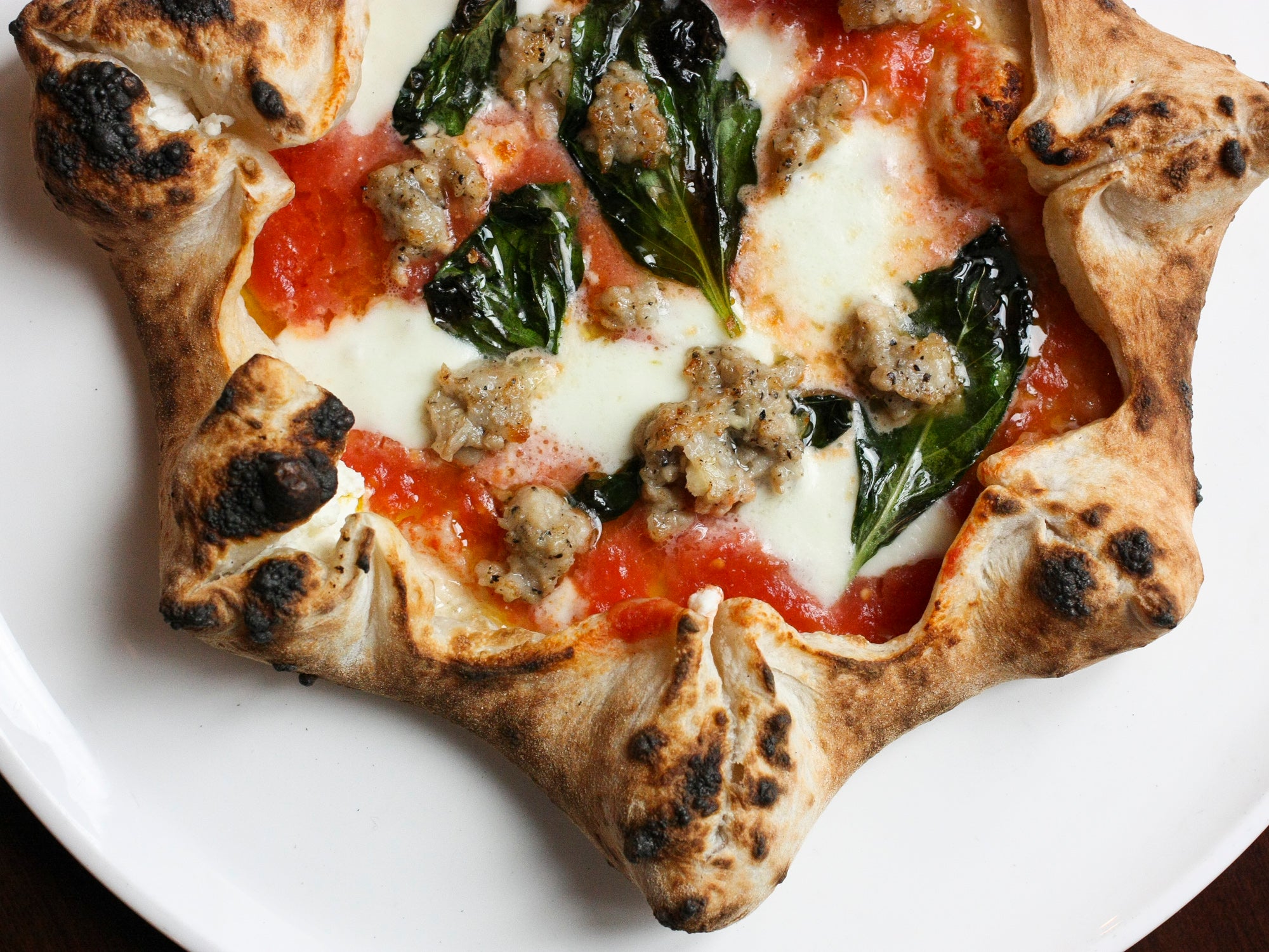 The Weird Pizza Sculptures of Philadelphia Saveur