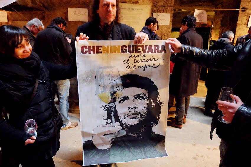 httpswww.saveur.comsitessaveur.comfilesimport2015La-Dive-Chenin-Guevara_850x567.jpg