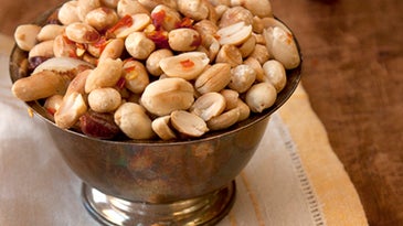 Spicy Fried Peanuts
