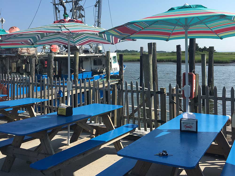 Outdoor seating at Hooked-Up Seafood.