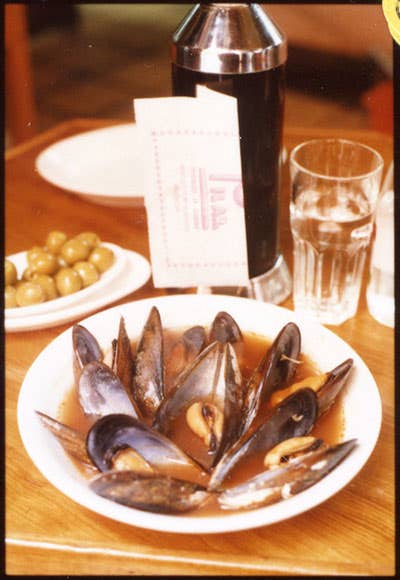 httpswww.saveur.comsitessaveur.comfilesimport2010images2010-127-SV85-Valencia-Bar-Pilar-Mussels-400.jpg