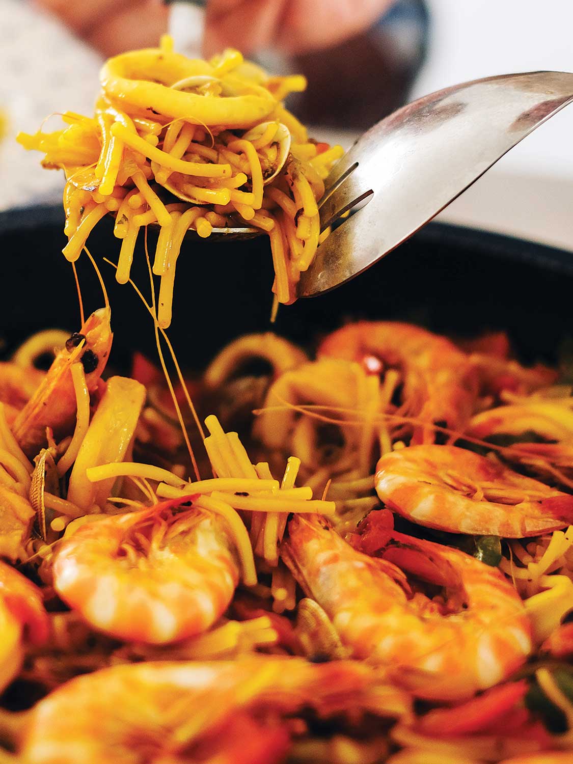 Spanish Vermicelli Noodles with Prawns, Cockles, and Squid (Cazuela de Fideos con Mariscos)