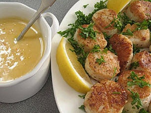 Scallops with Saffron Sauce