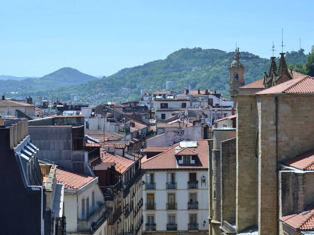 httpswww.saveur.comsitessaveur.comfilesimages201508san-sebastian-city_2000x1500.jpg