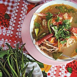 Tom Yum Goong (Sweet and Sour Prawn Soup)