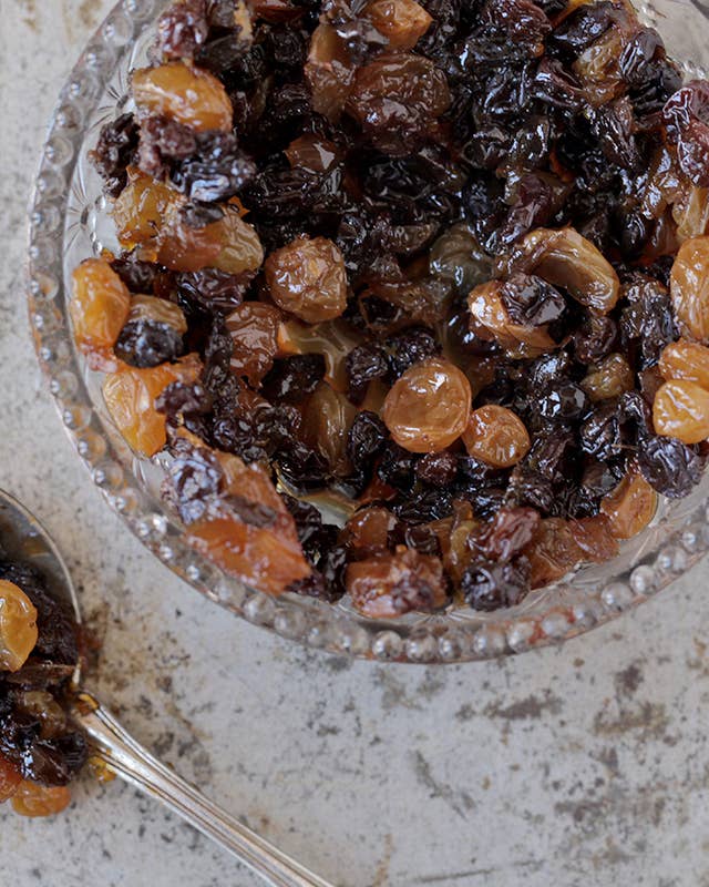 Currant and Molasses Chutney