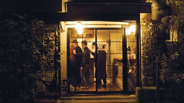 In Tokyo's Best New Wine Bars, Drink Standing Up
