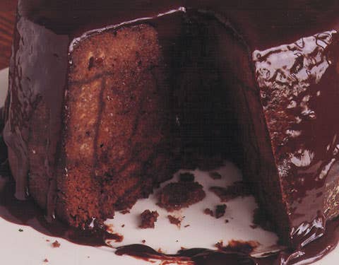 httpswww.saveur.comsitessaveur.comfilesimport2008images2008-02628-08_chocolate_spice-cake_pudding_480.jpg