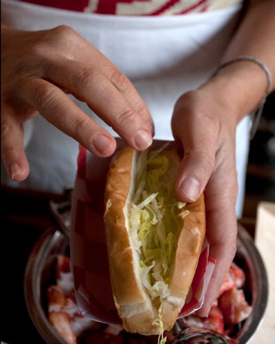 httpswww.saveur.comsitessaveur.comfilesimport2010images2010-127-LOBSTER_ROLL_8.jpg