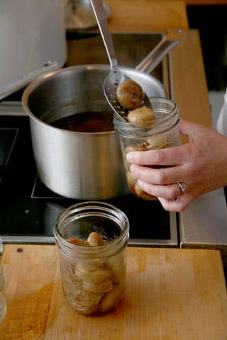httpswww.saveur.comsitessaveur.comfilesimport2008images2008-07634-preserving_figs_6_480.jpg