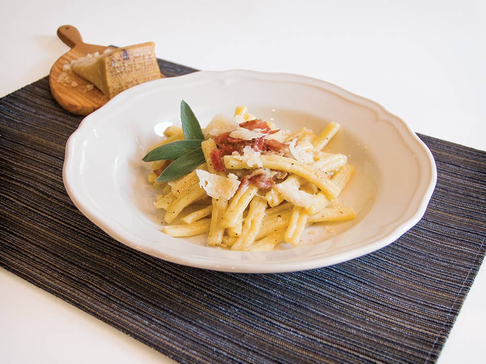 Strozzapreti Pasta with Prosciutto Crudo and Fontina