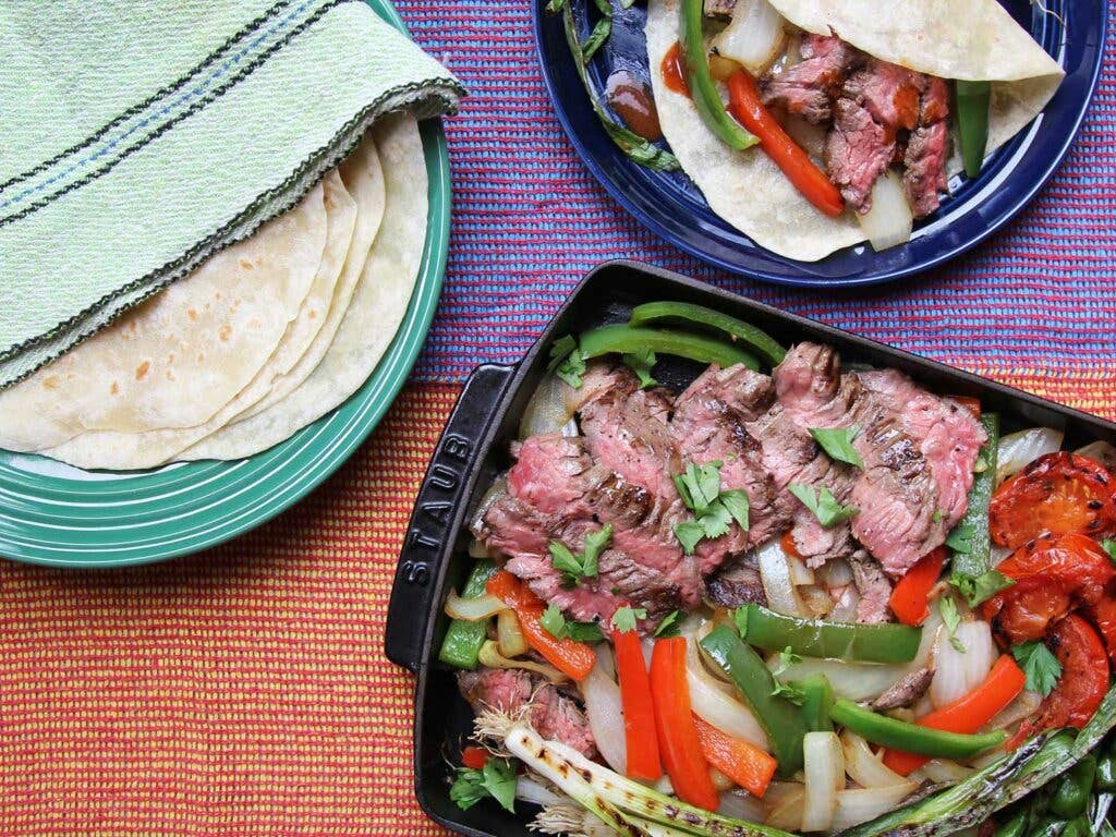 Grilled skirt steak fajitas