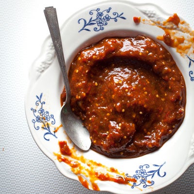 Chile and Tomatillo Salsa (Salsa de Chile Pasilla Oaxaqueño y Miltomate)