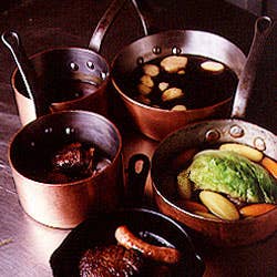 httpswww.saveur.comsitessaveur.comfilesimport2007images2007-02125-30_Beef_stock_250.jpg