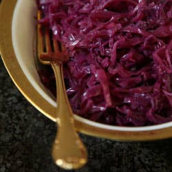 httpswww.saveur.comsitessaveur.comfilesimport2007images2007-12125-107_braised_red_cabbage_250.jpg