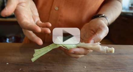 How to Tie a Lemongrass Knot