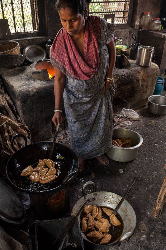 httpswww.saveur.comsitessaveur.comfilesimport20142014-07gallery_mishti-wallah-india_pintus-wife_533x800.jpg