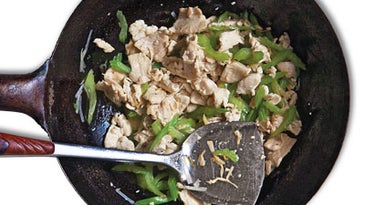 Jirou Chao Qincai (Stir-Fried Chicken with Celery)