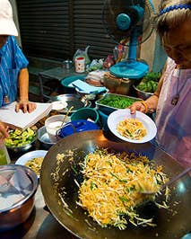 Eating in Thailand: A Proper Pad Thai