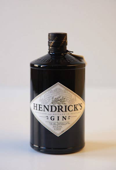httpswww.saveur.comsitessaveur.comfilesimport2010images2010-03634-128_gin_hendrick27s_400.jpg