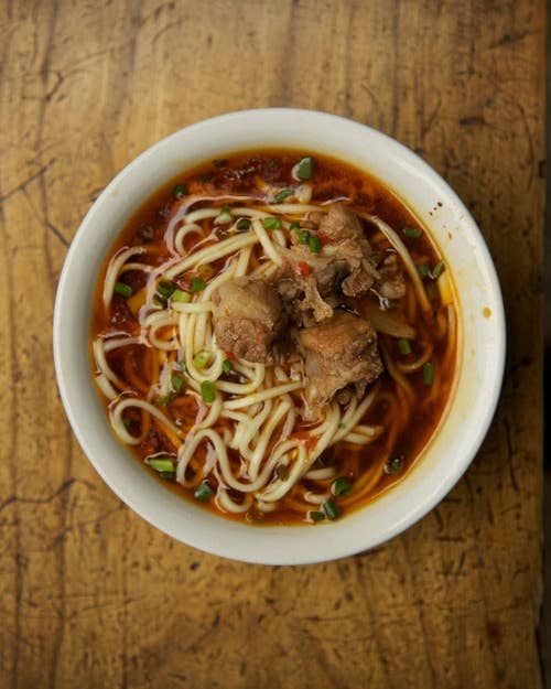 Sichuan Noodle and Pork Shoulder Soup (Yu Xiang Pai Gu Mian)