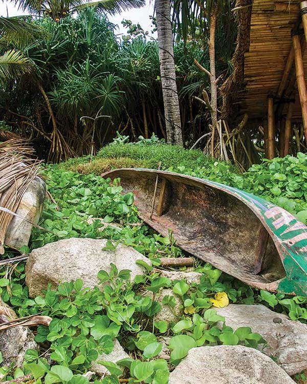 The Almond Wood Canoes of Sumba The Almond Wood Canoes of Sumba