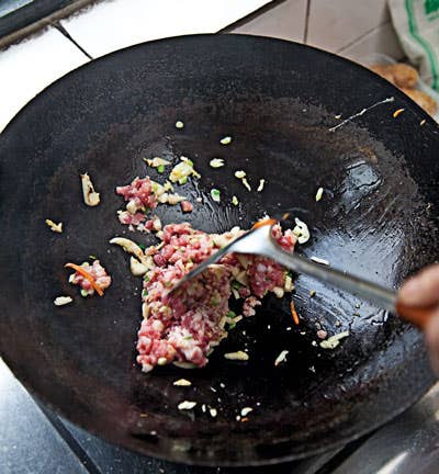 httpswww.saveur.comsitessaveur.comfilesimport2010images2010-04633-129_noodles_step2_400.jpg