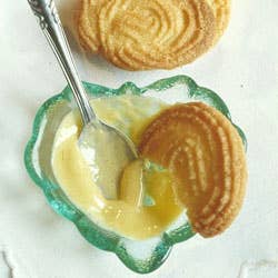 httpswww.saveur.comsitessaveur.comfilesimport2013images2007-11125-71_Cornmeal_cookie_and_zabaglione_250.jpg