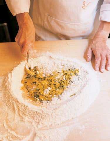 httpswww.saveur.comsitessaveur.comfilesimport2008images2008-01628-How_to_make_spinach_pasta_2.jpg