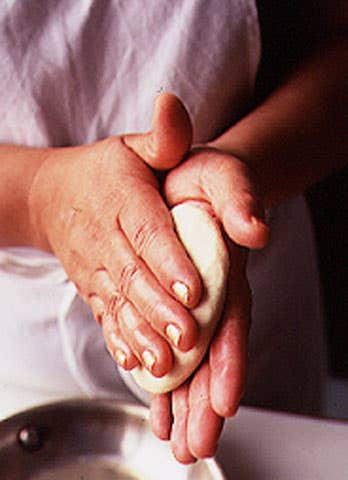 httpswww.saveur.comsitessaveur.comfilesimport2007images2007-1232_pupuseria_3.jpg