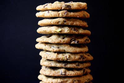 httpswww.saveur.comsitessaveur.comfilesimport2012images2012-097-chocolate-chip-cookies-joythebaker-400.jpg