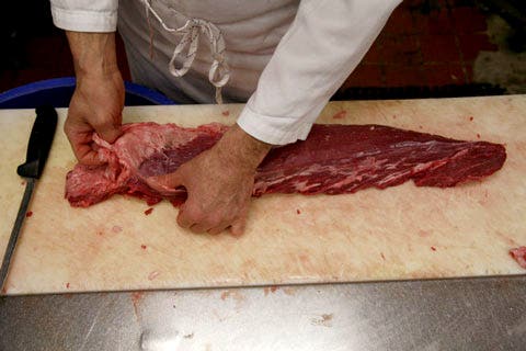 httpswww.saveur.comsitessaveur.comfilesimport2008images2008-12634-116_cutting_a_tenderloin___6_480.jpg