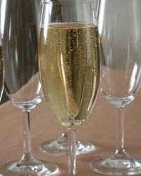 Choosing the Right Champagne Glass