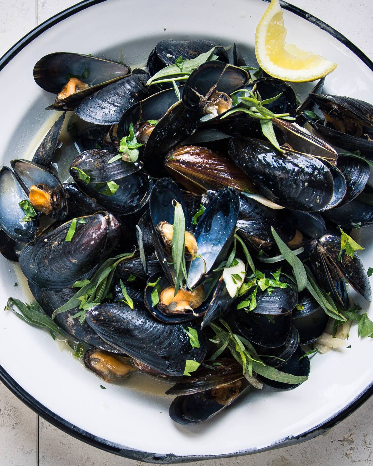 Mussels with Pale Ale and Spicy Aïoli