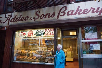 httpswww.saveur.comsitessaveur.comfilesimport2011images2011-117-SAV143-ArthurAve-8-400&#215;266.jpg
